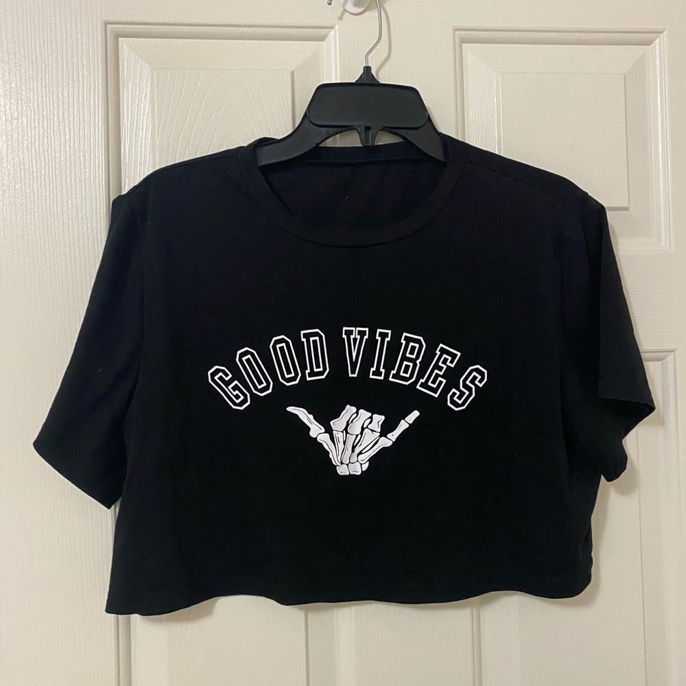 Shein Skull Shaka Good Vibes - Crop Top